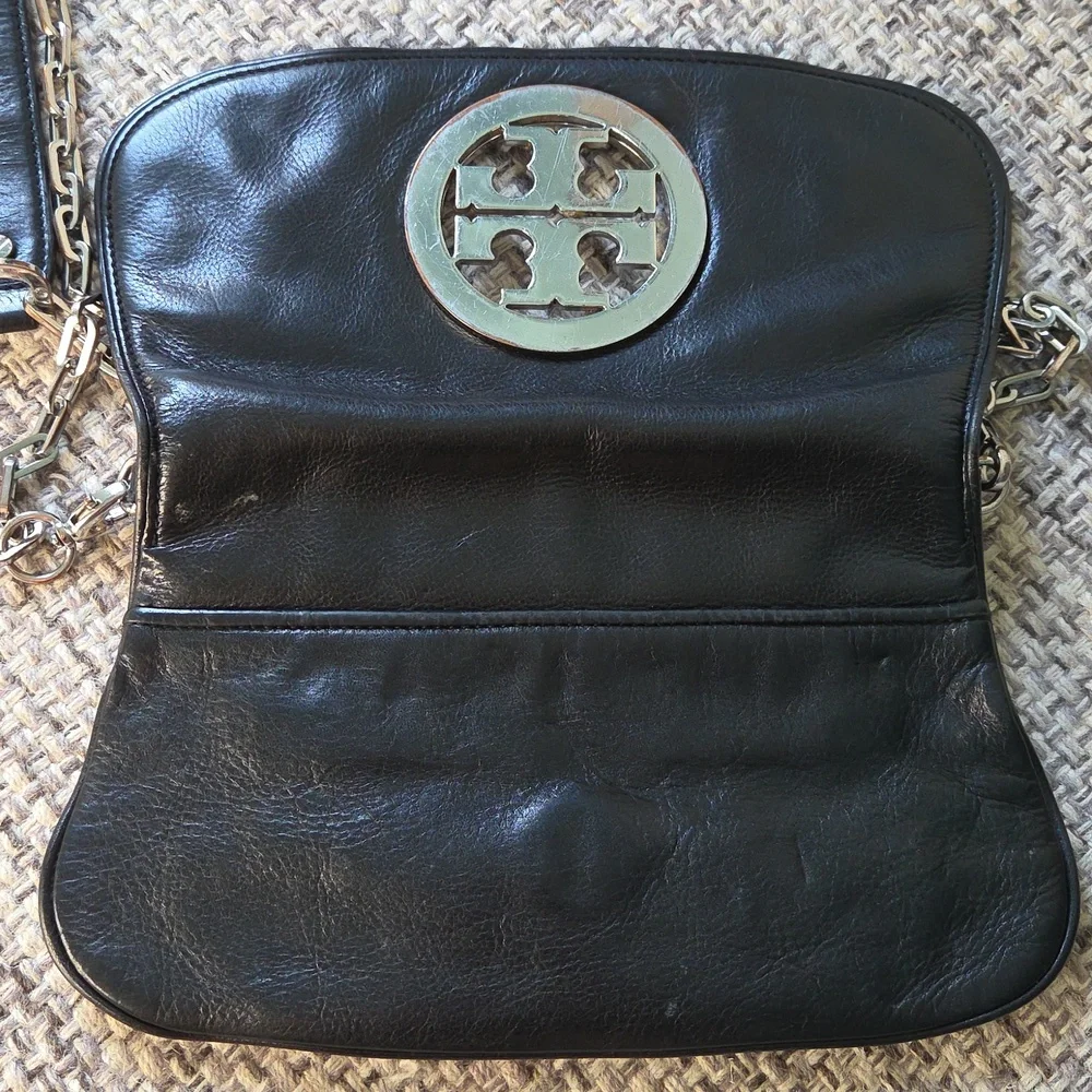 Tory Burch Reva Logo Clutch Flap Bag Black